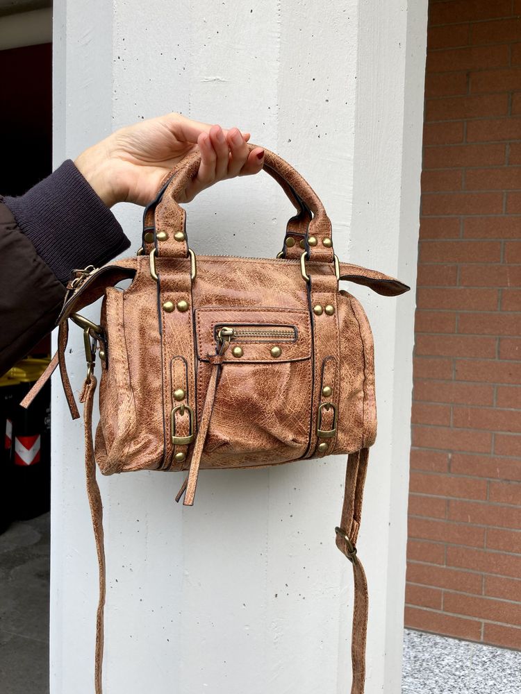 Brown Leather City Handbag image 1